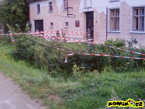 Sousedé a jejich nový plot